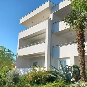  Apartment Sea View Ivana